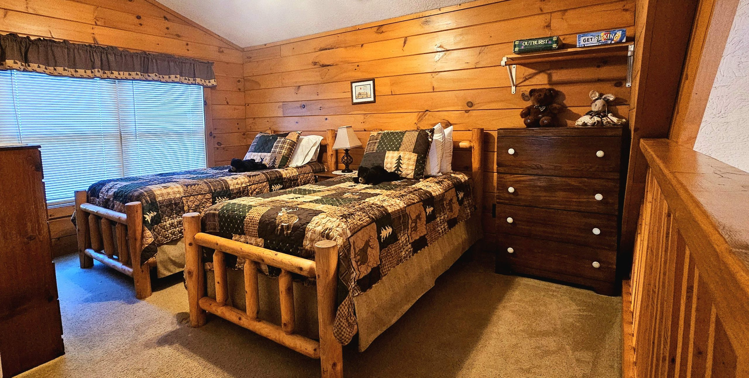 Cabin 3 Upstairs Loft - 2 Twins