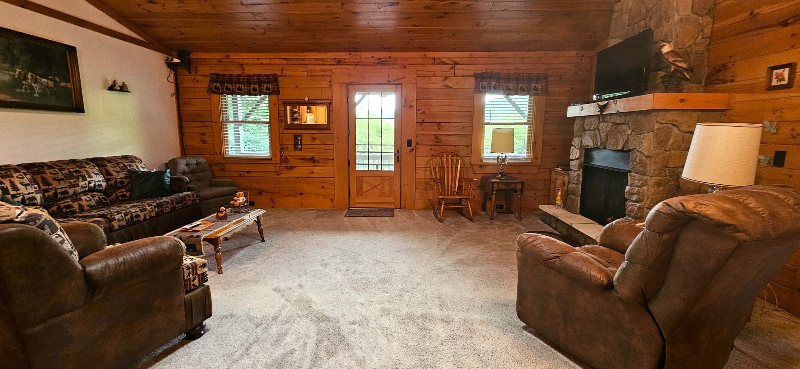 Cabin 5 Living Room 1