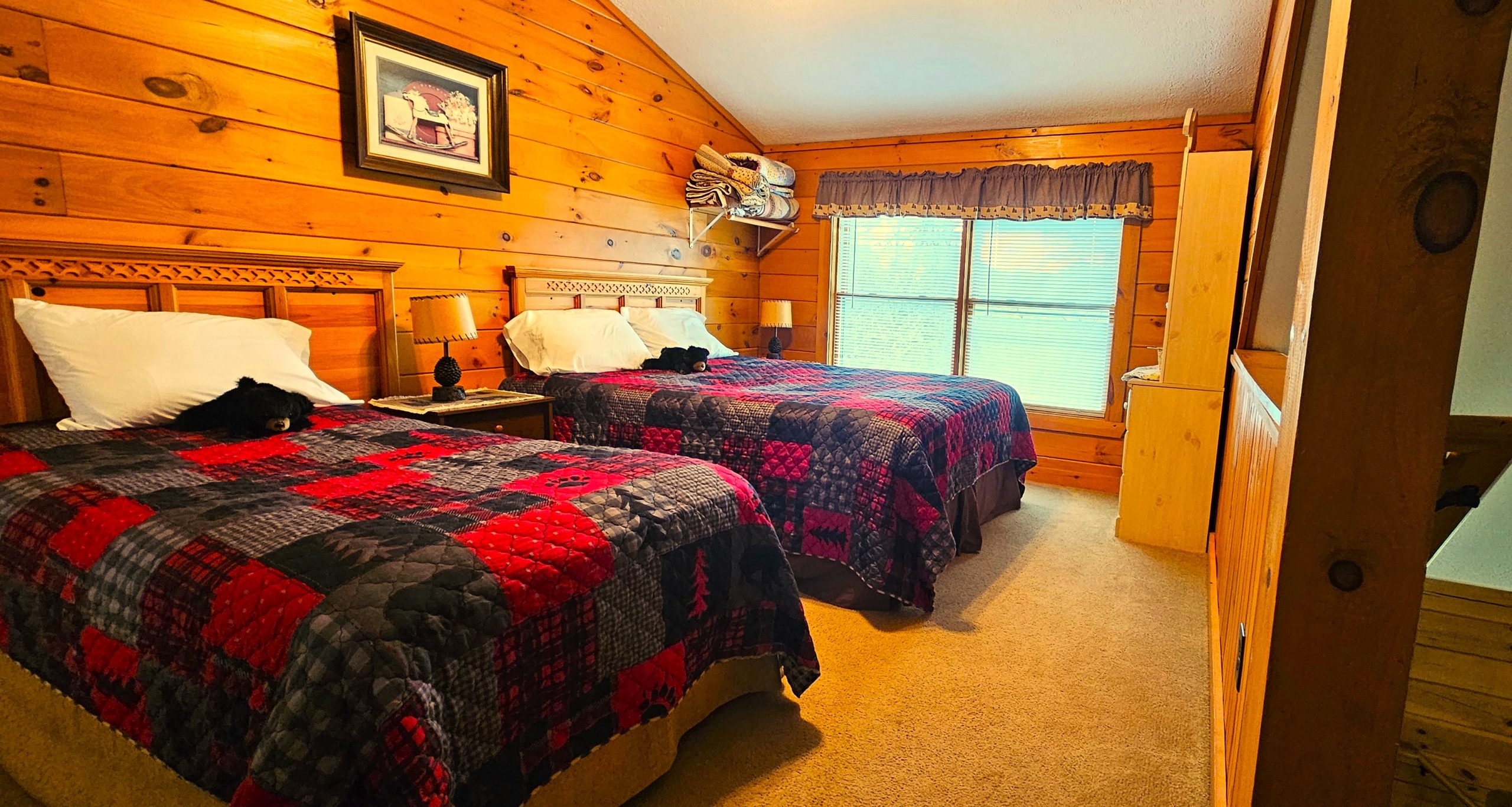 Upstairs Loft Bedroom Queen Twin